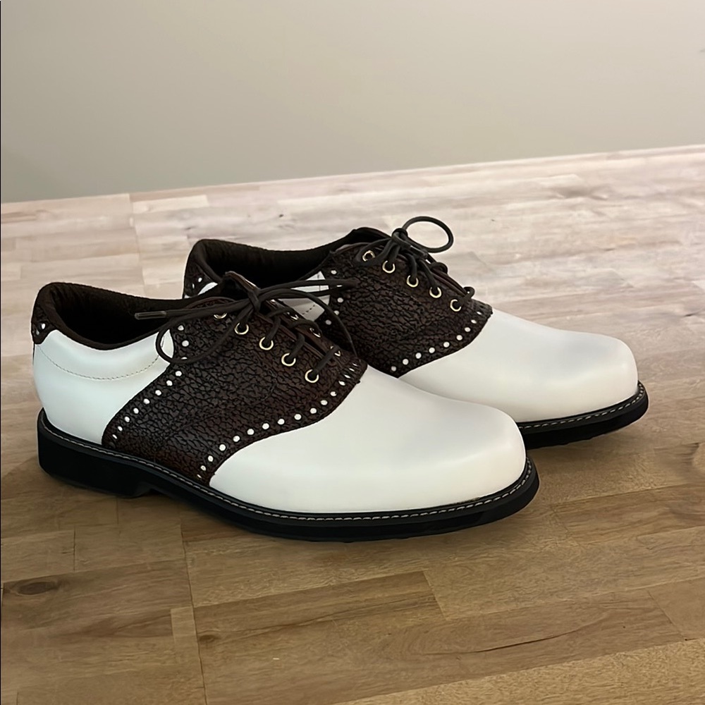 NWOB Men’s Bermuda Sands Spikeless Golf Shoes
